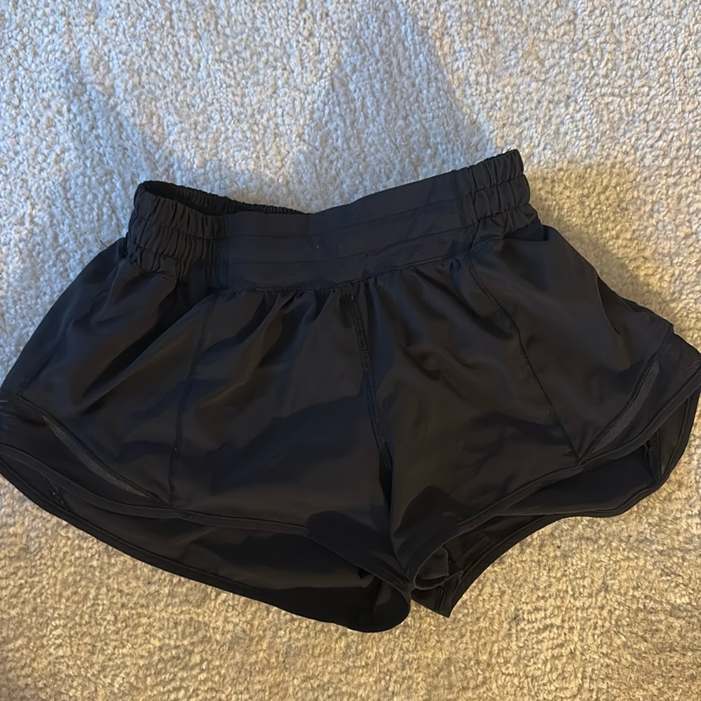 Black lululemon hotty hot shorts